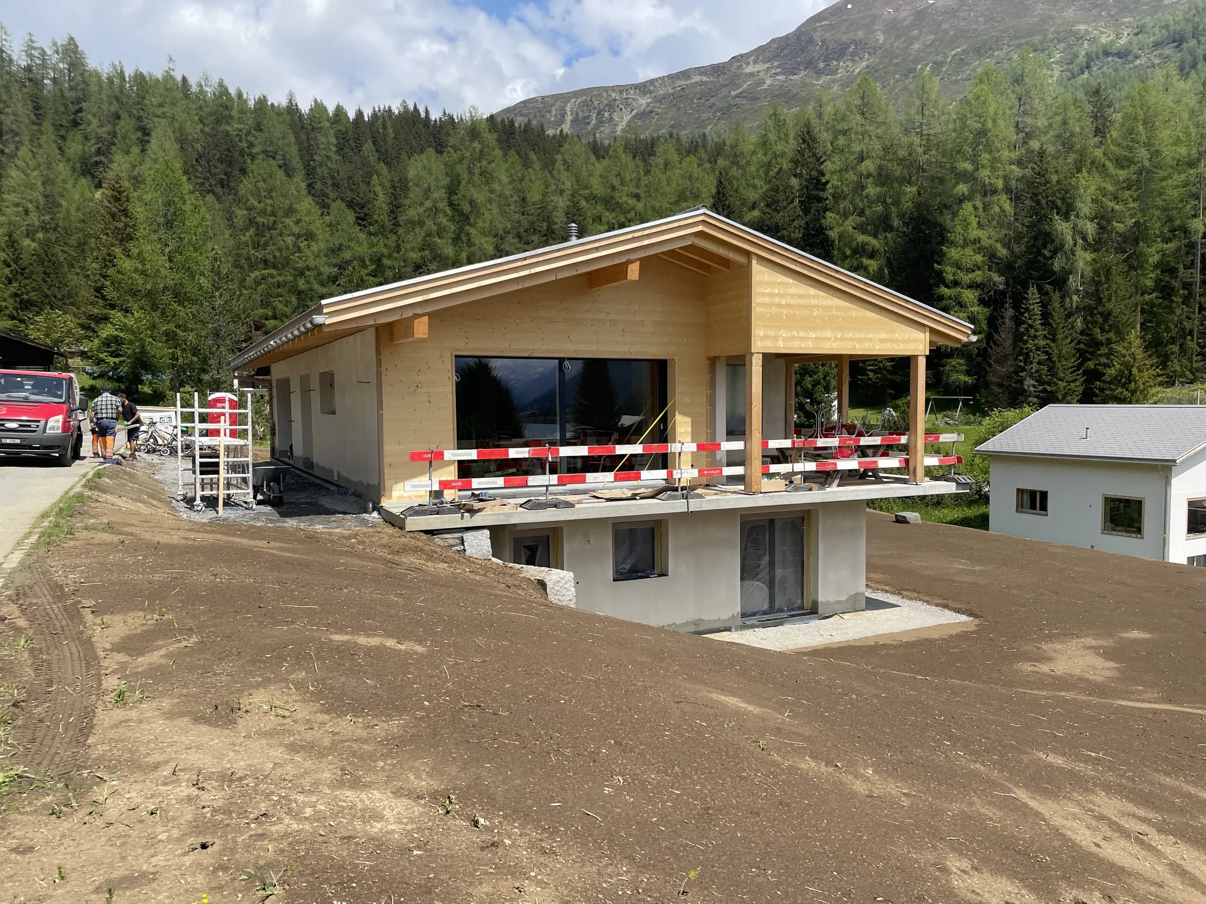 Das Haus in Davos Wolfgang kurz vor der Fertigstellung